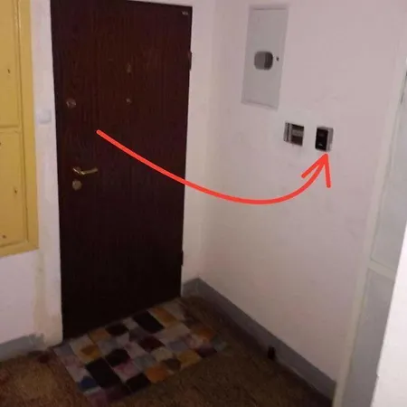 Apartment Old Town Warsaw Stare Miasto Historyczna Kamienica Umiejscowiona W Zabytkowej Czesci Warszawy Obok Parku Multimedialnego I Barbakanu Blisko Wislostrady Parking 24H Check In From 13 Pm Parter Ground Floor Apartment *