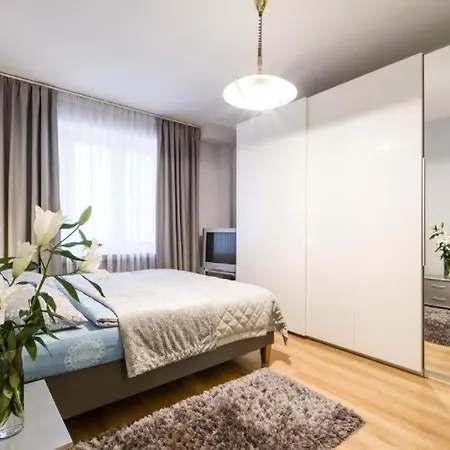 Appartement Old Town Parking Gratis 24h Check In From 13 Pm Parter Ground Floor