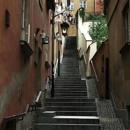 Apartment Old Town Warsaw Stare Miasto Historyczna Kamienica Umiejscowiona W Zabytkowej Czesci Warszawy Obok Parku Multimedialnego I Barbakanu Blisko Wislostrady Parking 24H Check In From 13 Pm Parter Ground Floor