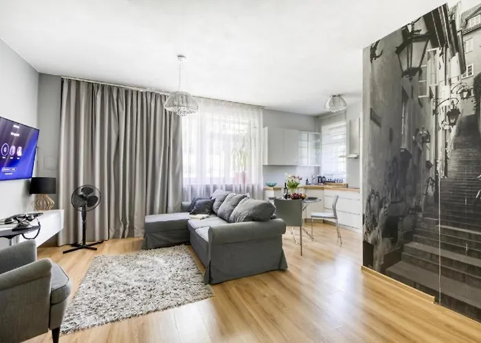 Apartment Old Town Warsaw Stare Miasto Historyczna Kamienica Umiejscowiona W Zabytkowej Czesci Warszawy Obok Parku Multimedialnego I Barbakanu Blisko Wislostrady Parking 24H Check In From 13 Pm Parter Ground Floor