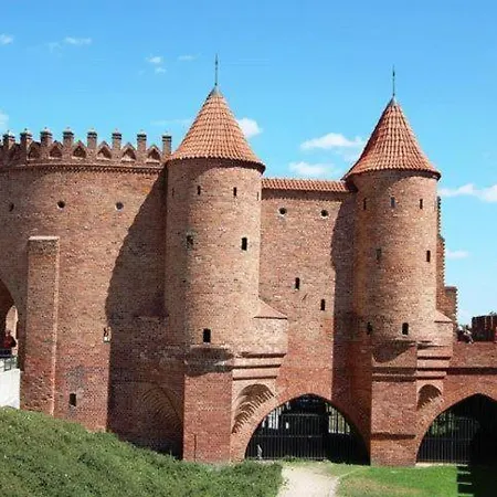 Apartment Old Town Warsaw Stare Miasto Historyczna Kamienica Umiejscowiona W Zabytkowej Czesci Warszawy Obok Parku Multimedialnego I Barbakanu Blisko Wislostrady Parking 24H Check In From 13 Pm Parter Ground Floor Apartmán