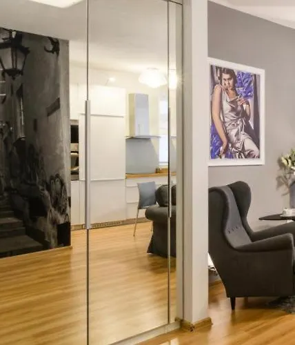 Apartment Old Town Warsaw Stare Miasto Historyczna Kamienica Umiejscowiona W Zabytkowej Czesci Warszawy Obok Parku Multimedialnego I Barbakanu Blisko Wislostrady Parking 24H Check In From 13 Pm Parter Ground Floor *